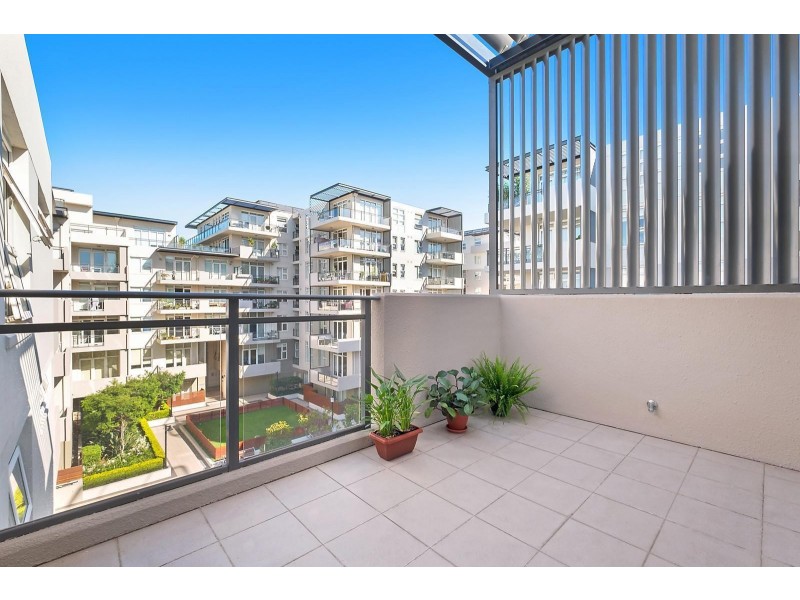 27/1 Bay Drive, Meadowbank NSW 2114