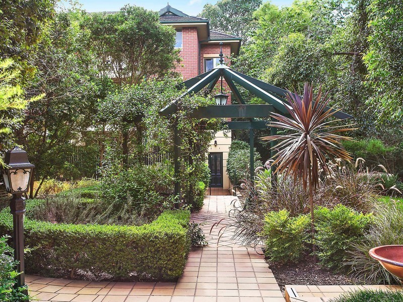 1/143 Ernest Street, Crows Nest NSW 2065