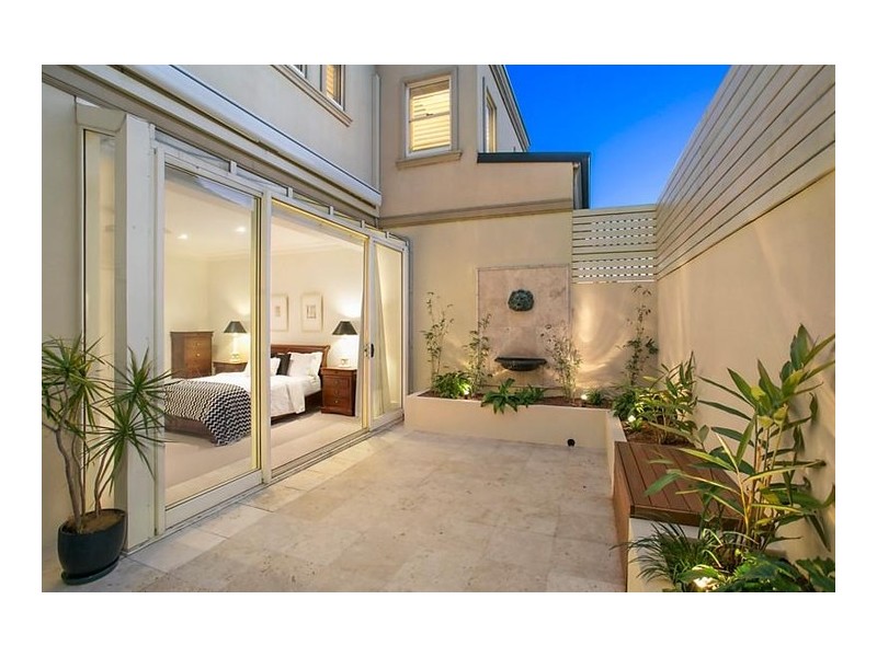 2/6 Montpelier Street, Neutral Bay NSW 2089