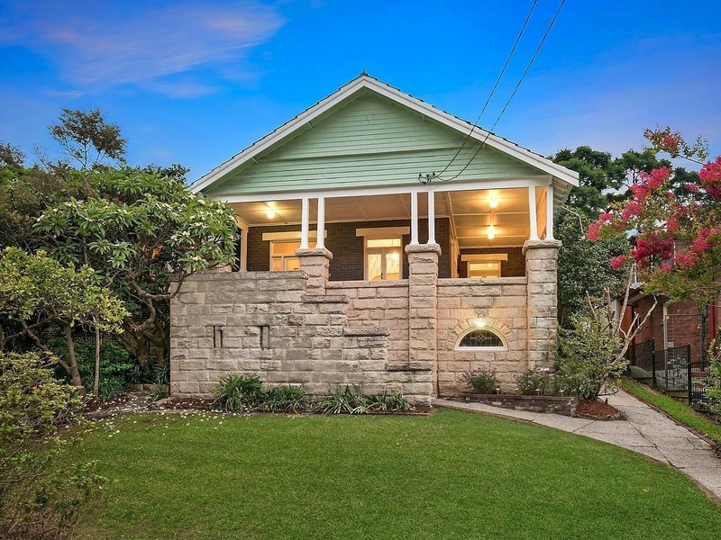 11 Hazelbank Road, Wollstonecraft NSW 2065