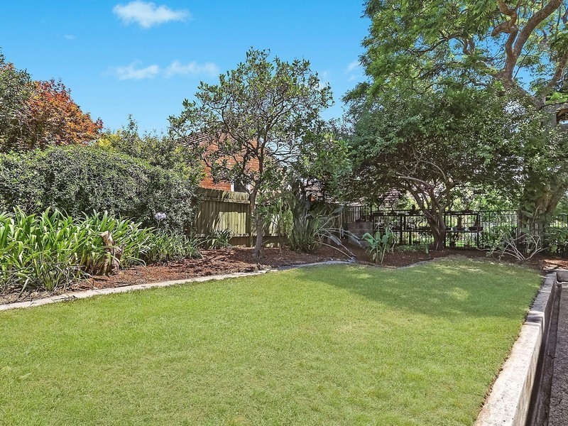11 Hazelbank Road, Wollstonecraft NSW 2065