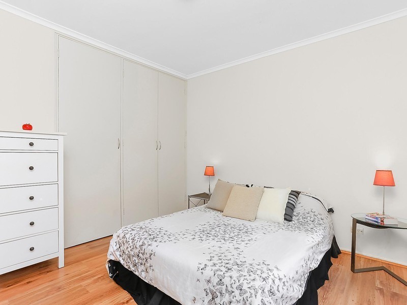 2/27 River Road, Wollstonecraft NSW 2065