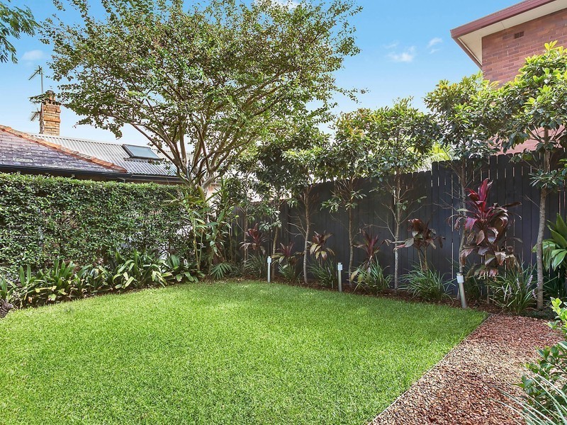 2/40 Ben Boyd Road, Neutral Bay NSW 2089