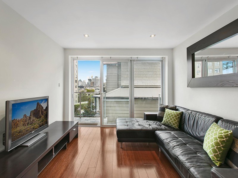 12/17 East Crescent Street, Mcmahons Point NSW 2060