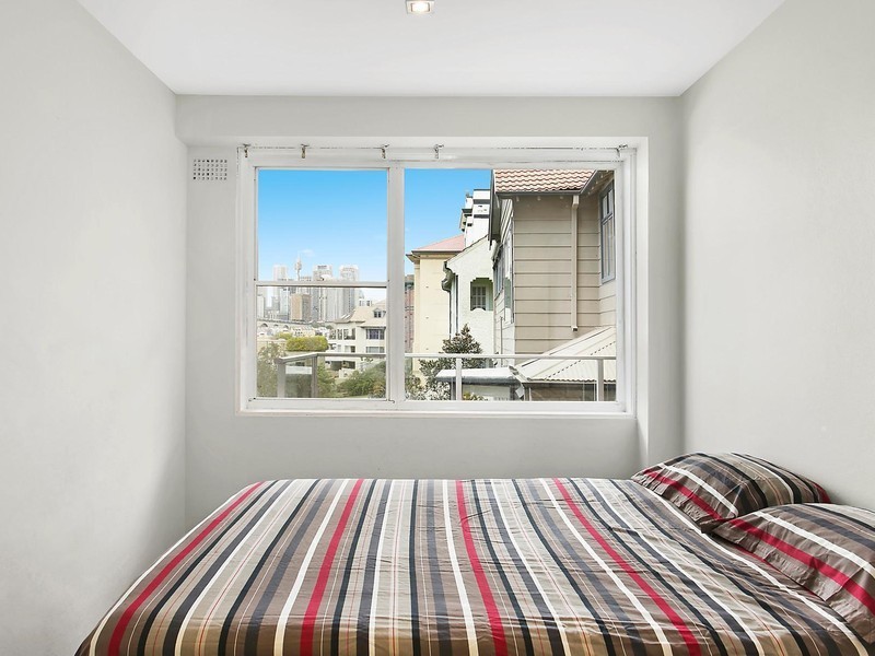 12/17 East Crescent Street, Mcmahons Point NSW 2060