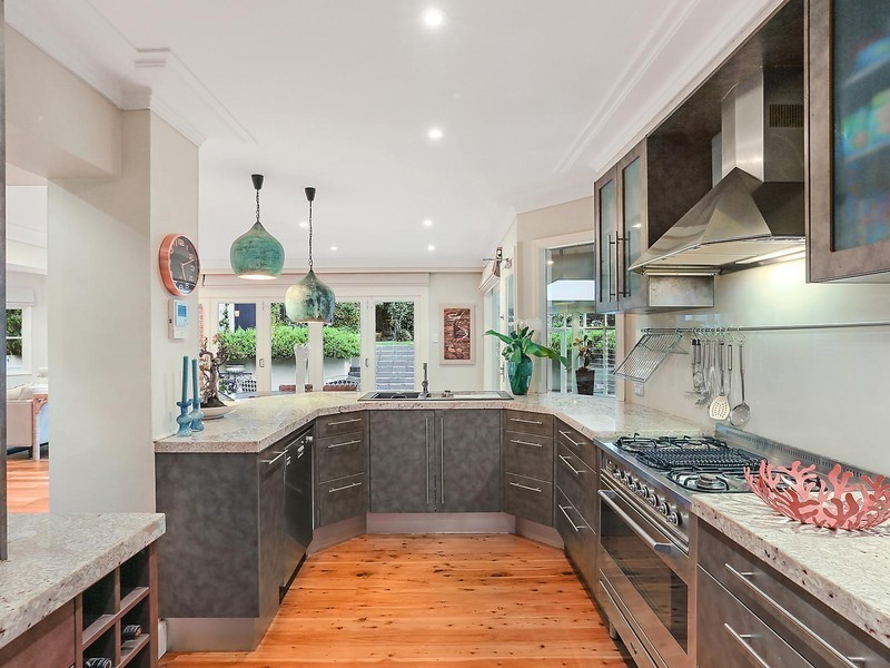 30 Ponsonby Parade, Seaforth NSW 2092