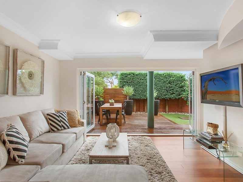 2/30 Hale Road, Mosman NSW 2088