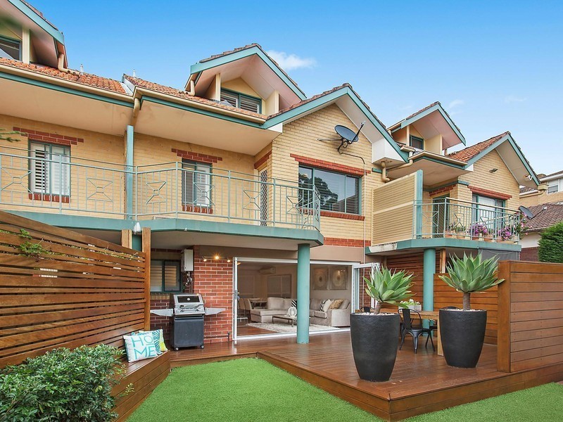 2/30 Hale Road, Mosman NSW 2088