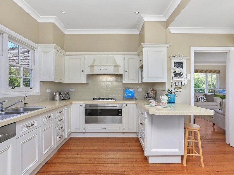 11 Clontarf Street, Seaforth NSW 2092