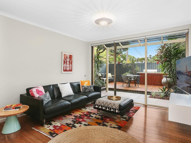 2/143 Ben Boyd Road, Neutral Bay NSW 2089