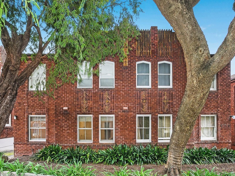2/8 McDougall Street, Kirribilli NSW 2061