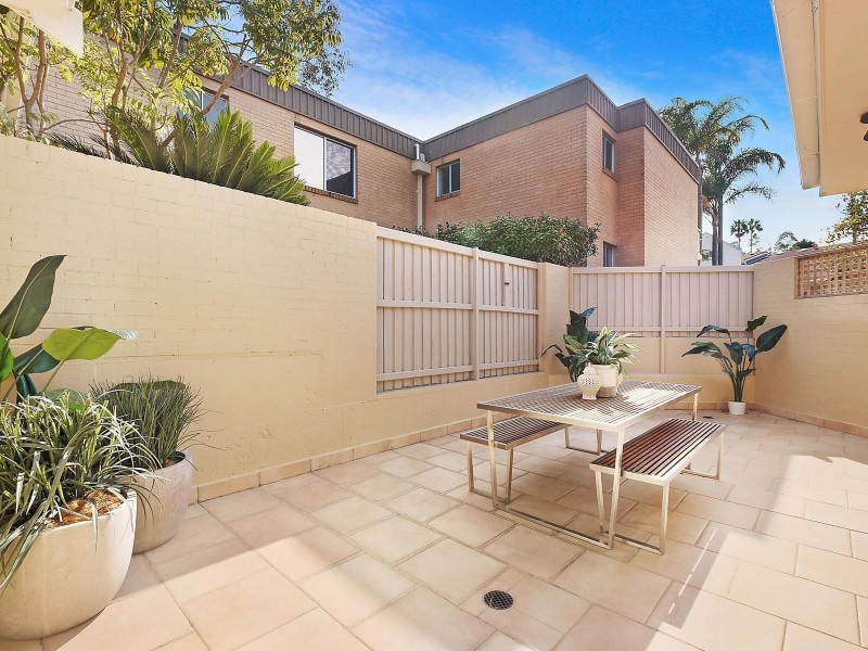 2/1 Boronia Street, Wollstonecraft NSW 2065