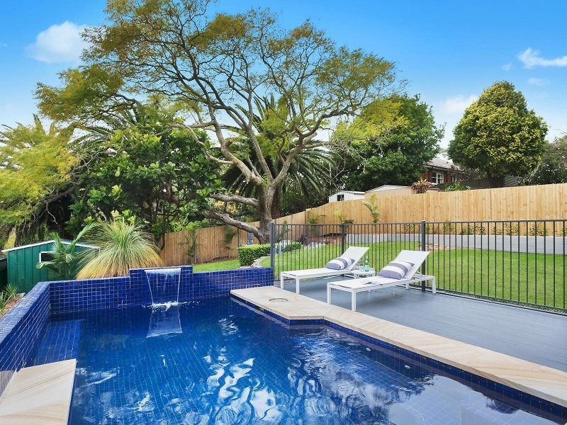 237 Eastern Valley Way, Middle Cove NSW 2068