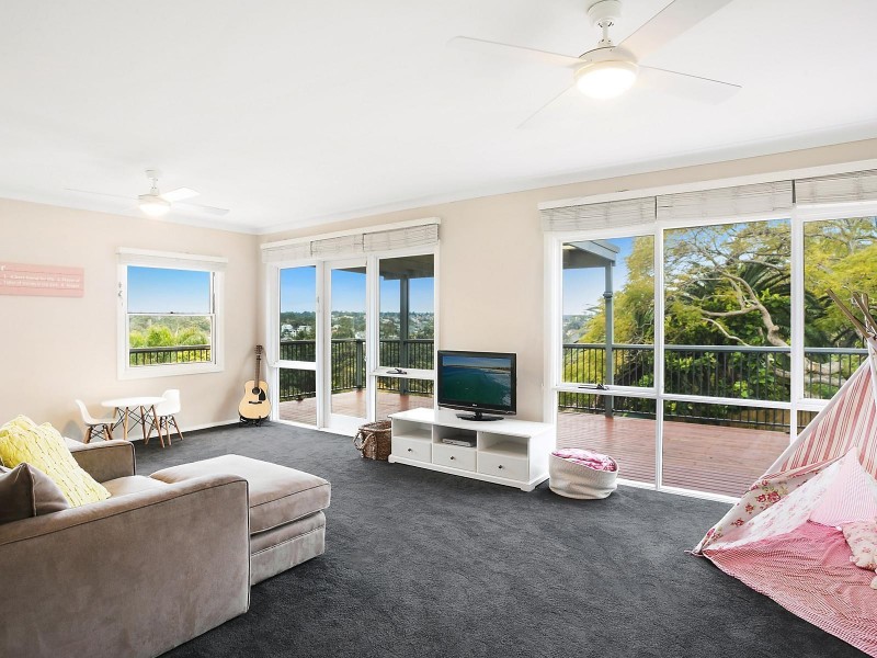 237 Eastern Valley Way, Middle Cove NSW 2068