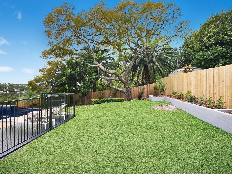 237 Eastern Valley Way, Middle Cove NSW 2068