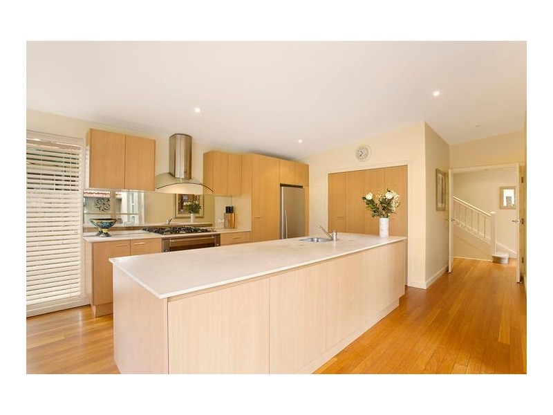 7 Raeburn Avenue, Castlecrag NSW 2068
