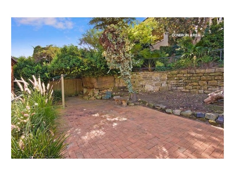 8 Bradly Avenue, Kirribilli NSW 2061