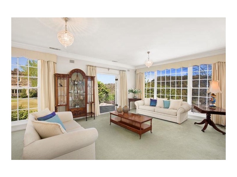 12 Cherry Place, Castle Cove NSW 2069