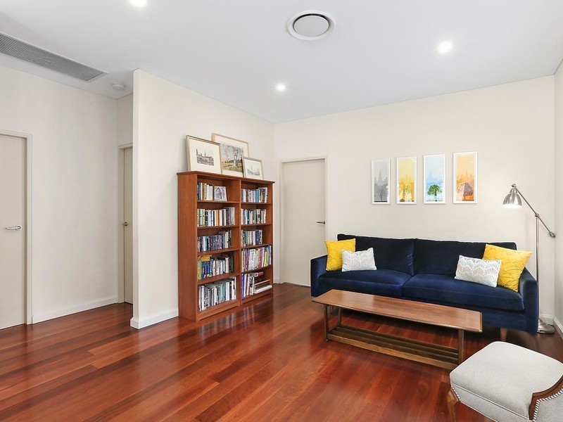 14 Stirgess Avenue, Curl Curl NSW 2096