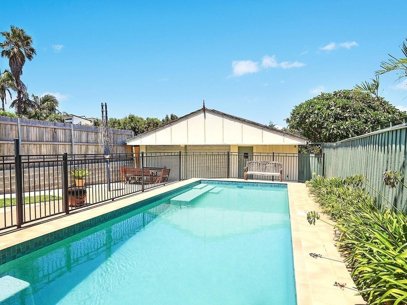 37 Headland Road, North Curl Curl NSW 2099