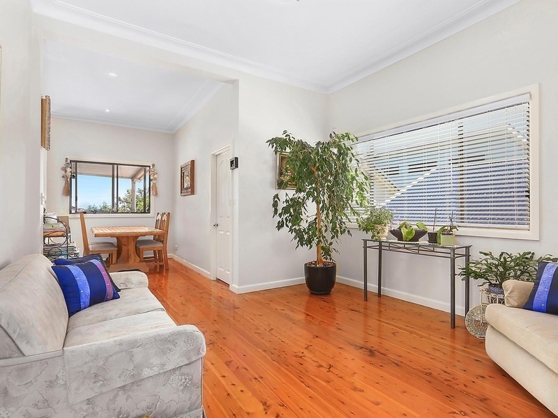 37 Headland Road, North Curl Curl NSW 2099