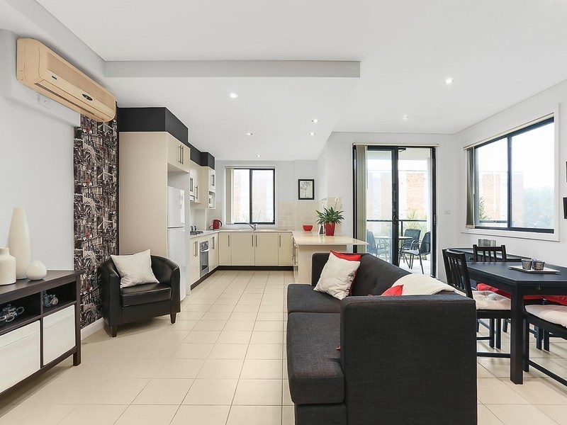 15/10 Oaks Avenue, Dee Why NSW 2099