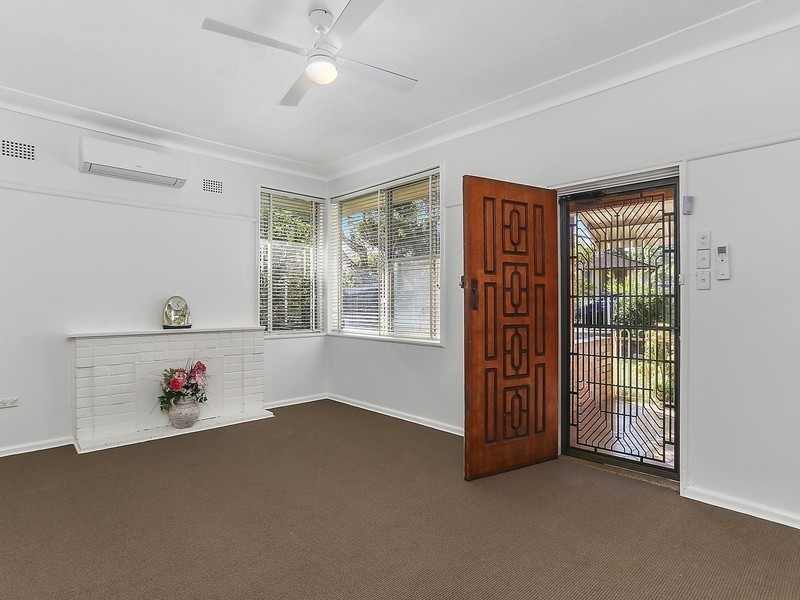 27 Alamein Avenue, Narraweena NSW 2099