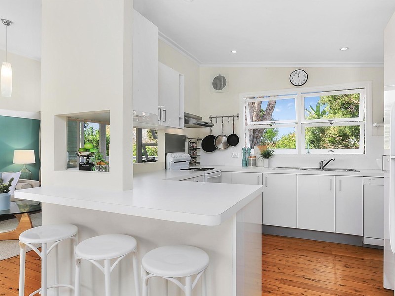 5 Sherwood Crescent, Narraweena NSW 2099