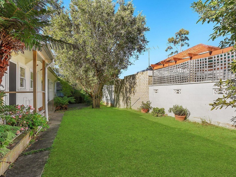 1 Whaddon Avenue, Dee Why NSW 2099