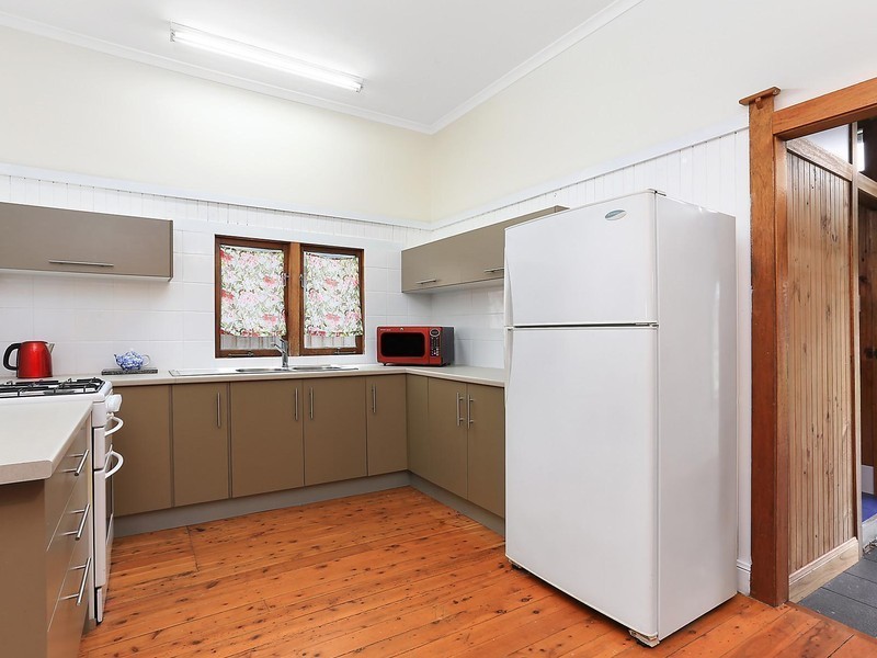 16 Surrey Avenue, Collaroy NSW 2097