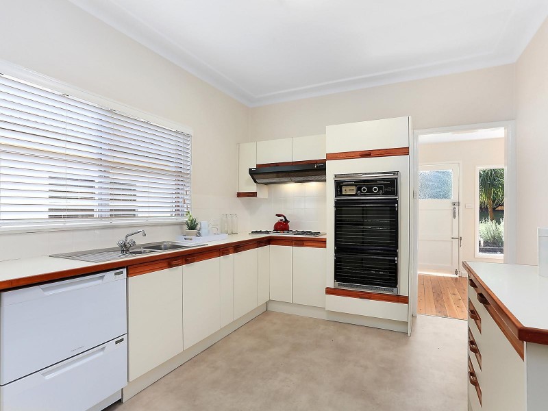 10 Alto Avenue, Seaforth NSW 2092