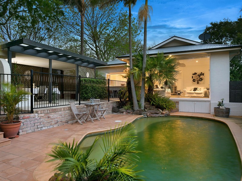 74 Parr Parade, Narraweena NSW 2099