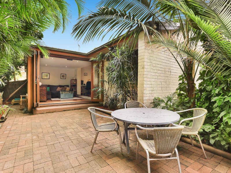 2/1 Kempsey Close, Dee Why NSW 2099