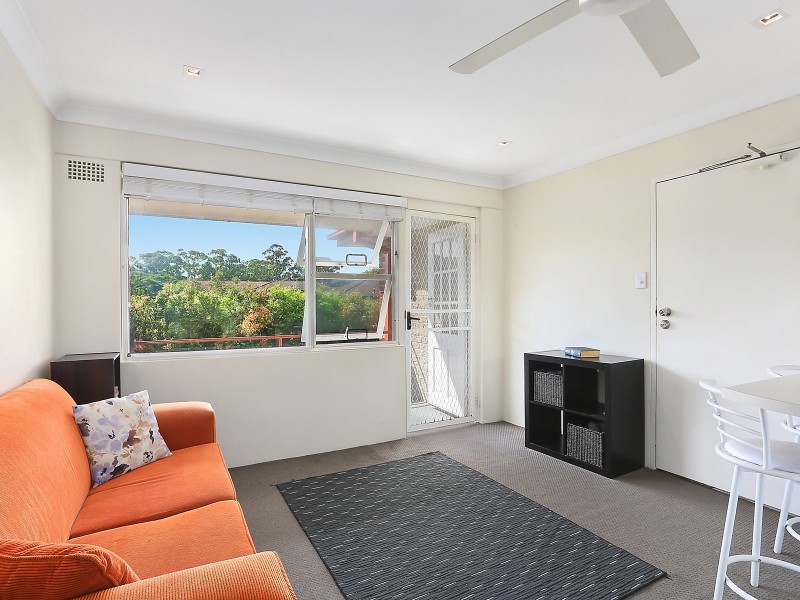 9/31 Hawkesbury Avenue, Dee Why NSW 2099