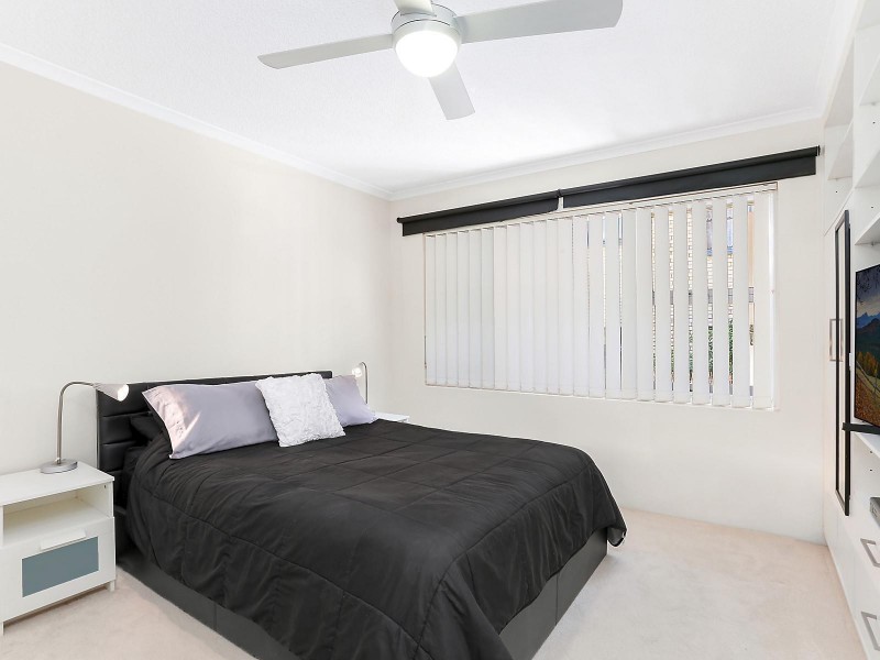 3/8 Wheeler Parade, Dee Why NSW 2099