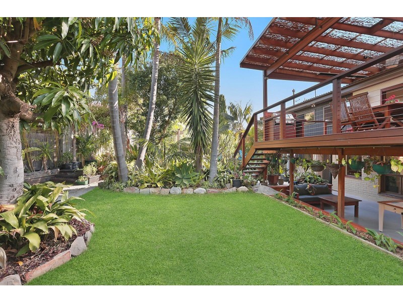 7 Sherwood Crescent, Narraweena NSW 2099