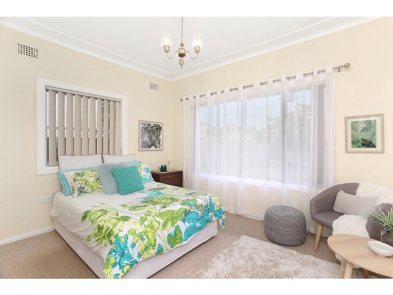 76 Parr Parade, Narraweena NSW 2099