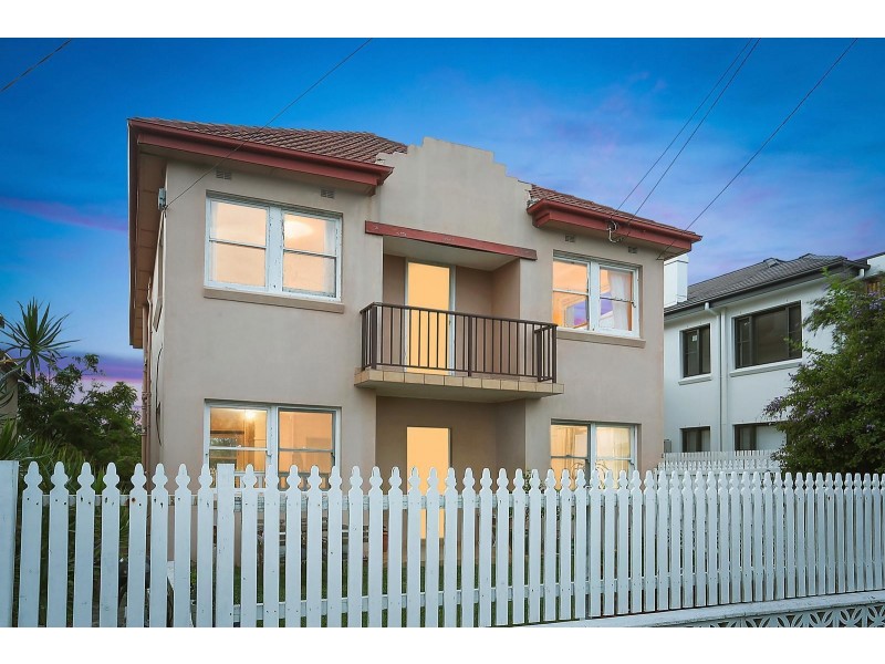 3 Seaview Avenue, Curl Curl NSW 2096