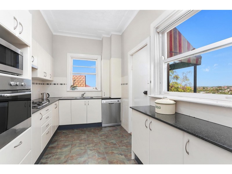 3 Seaview Avenue, Curl Curl NSW 2096