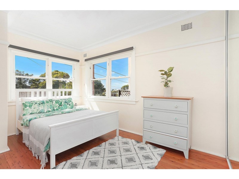 3 Seaview Avenue, Curl Curl NSW 2096