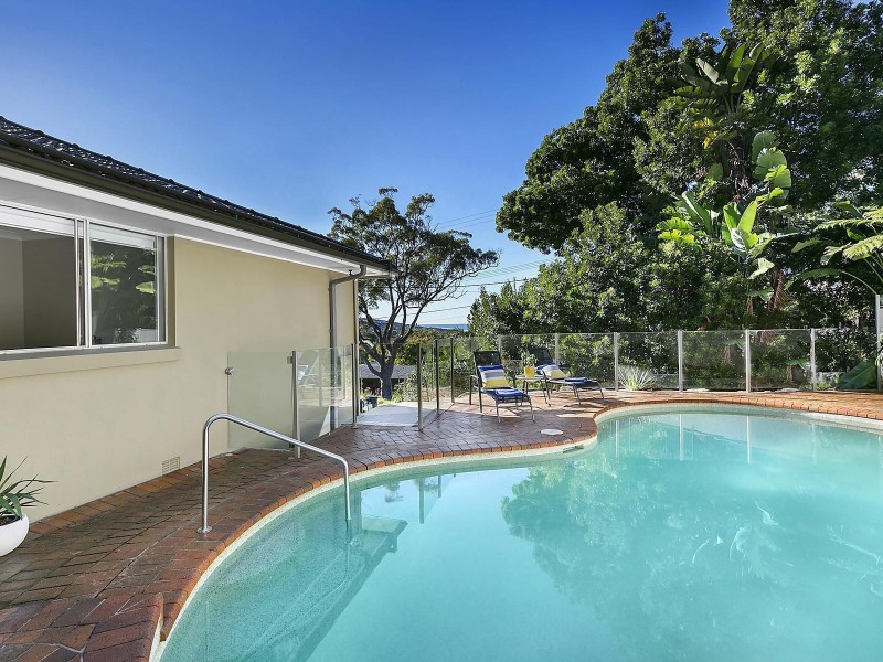 1 Shirley Close, Narraweena NSW 2099