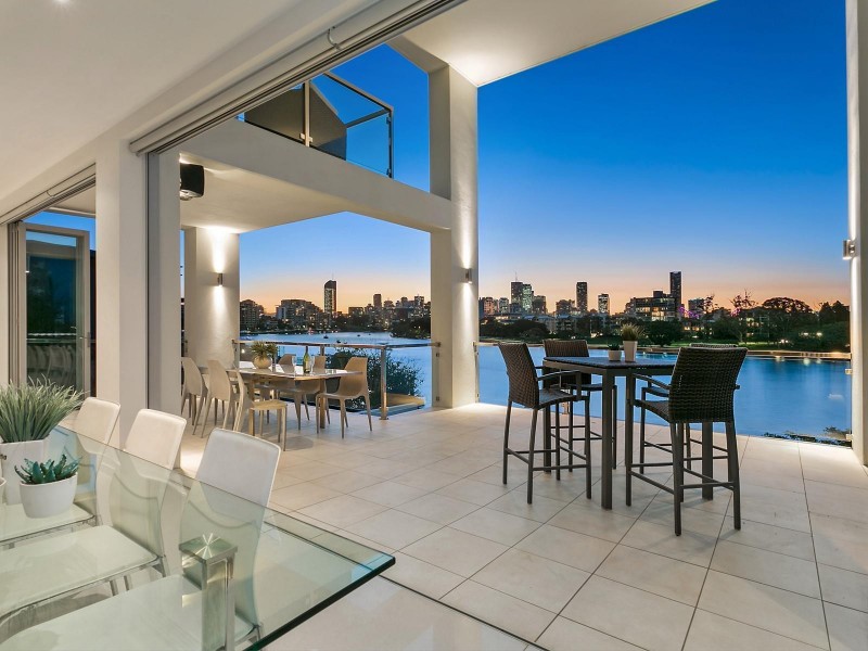 3 & 5 Laidlaw Parade, East