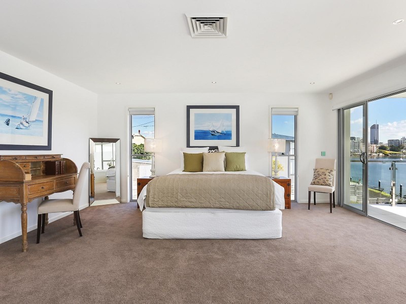 3 & 5 Laidlaw Parade, East Brisbane QLD 4169