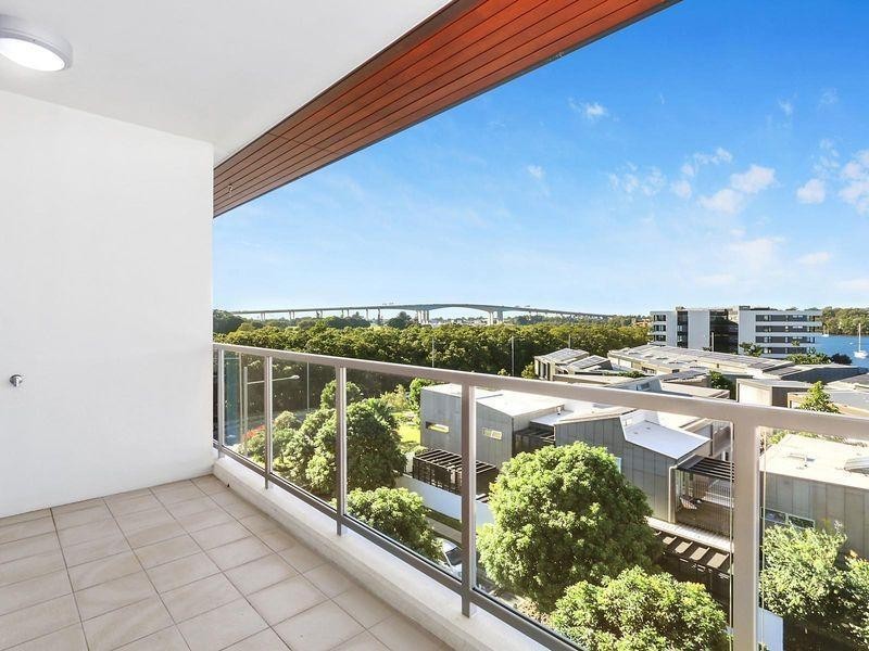 3509/126 Parkside Circuit, Hamilton QLD 4007