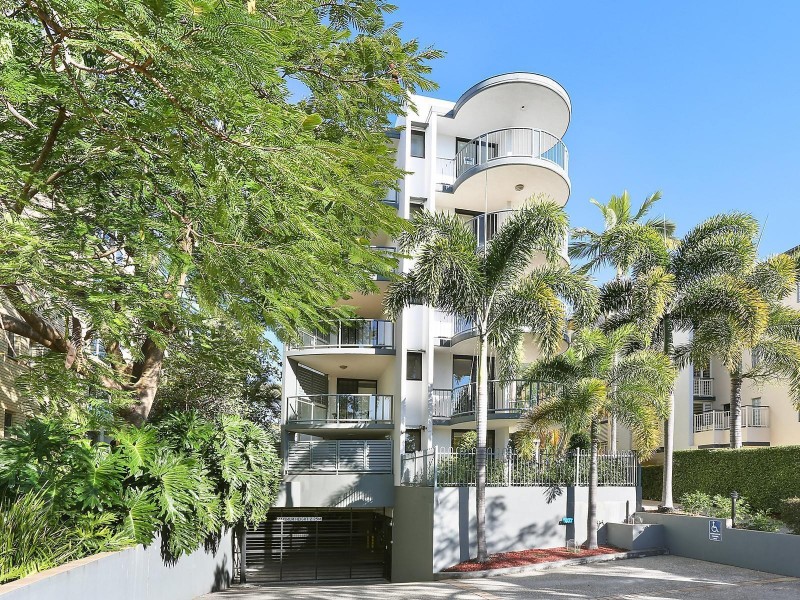 1/110 Oxlade Drive, New Farm QLD 4005