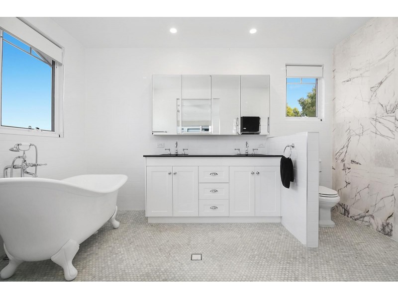 67 Barlow Street, Clayfield QLD 4011