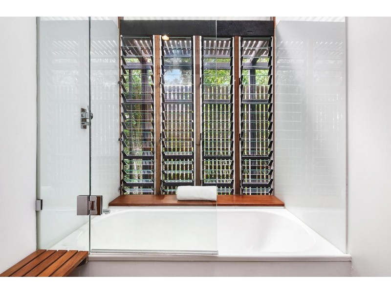 1 Derby Street, Highgate Hill QLD 4101