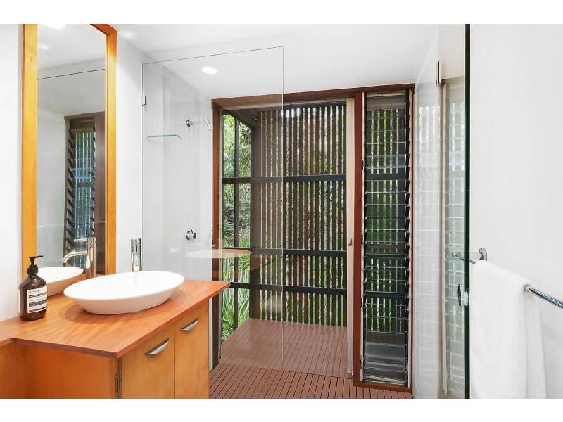 1 Derby Street, Highgate Hill QLD 4101