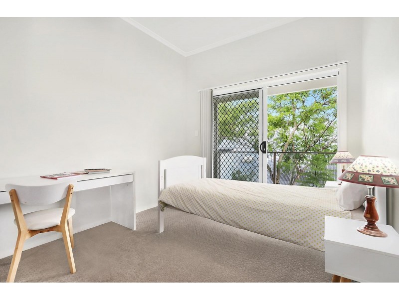 3/8 Corrie Street, Norman Park QLD 4170