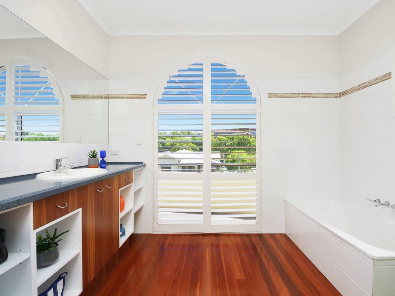 53 Barlow Street, Clayfield QLD 4011